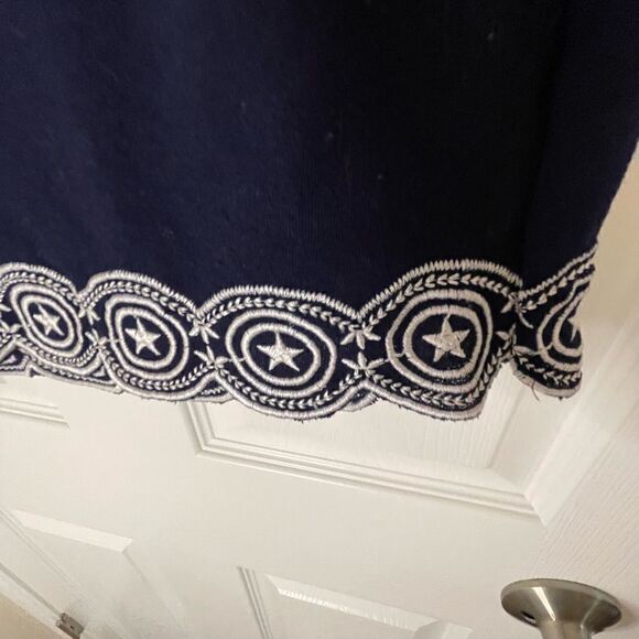 Girls size Small Captain America Shield shirt - Picture 2 of 5